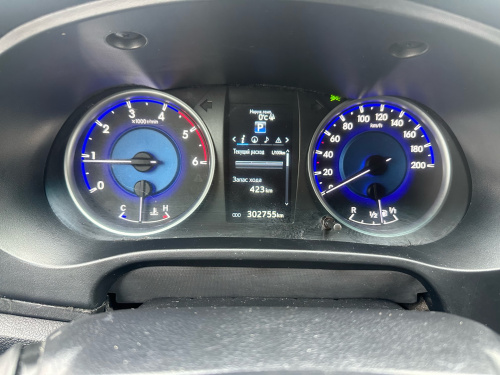 Toyota Hilux VIII 2.8d AT (177 л.с.) 4WD дизель автомат