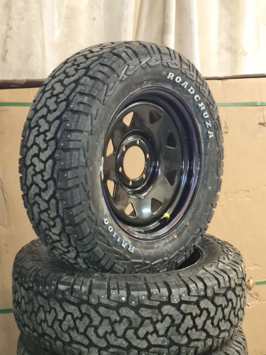 Шина зимняя шипованная ROADCRUZA LT285/70R17 121/118S RA1100 A/T