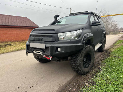 Toyota Hilux VIII 2.8d AT (177 л.с.) 4WD дизель автомат