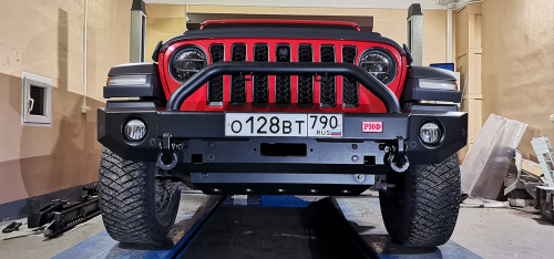 Бампер РИФ силовой передний Jeep Wrangler JL 2018+ под доп. фары и центральной защитной дугой