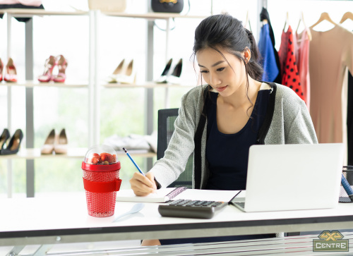 Контейнер для перекусов с гелем-хладагентом и отделением для топпинга, 386 мл, красный