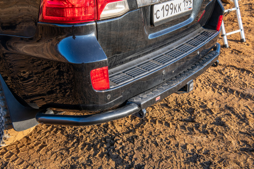 Бампер задний силовой/защита штатного бампера РИФ Toyota Land Cruiser 200 2007-2015 c квадратом под