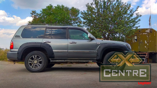 Расширители арок Lapter на Toyota Land Cruiser 100 (80 мм)