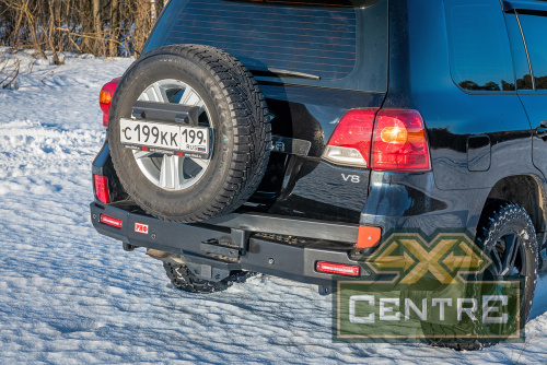 Бампер РИФ силовой задний Toyota Land Cruiser 200 2007-2012 с квадратом под фаркоп, калиткой, фонаря