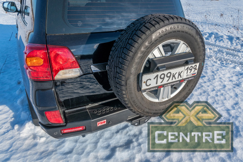 Бампер РИФ силовой задний Toyota Land Cruiser 200 2007-2012 с квадратом под фаркоп, калиткой, фонаря